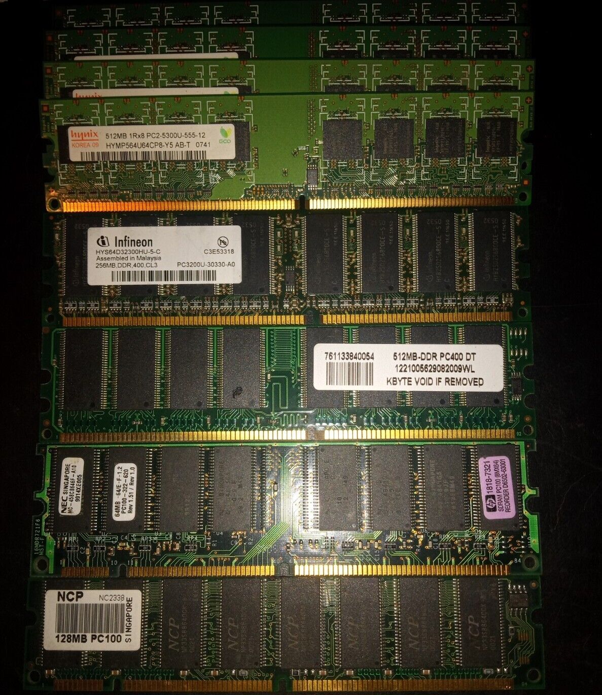 2GB (4x 512MB) DDR2 5300U DIMM RAM + 4x Vtg Sticks of DDR PC100 PC400 PC3200