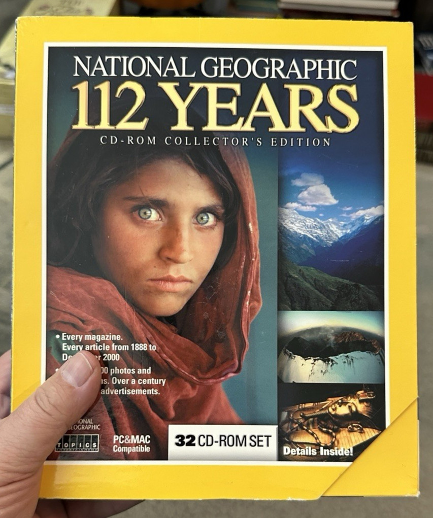 NATIONAL GEOGRAPHIC - 112 YEARS 32-CD-ROM BOXED SET - CD-ROM