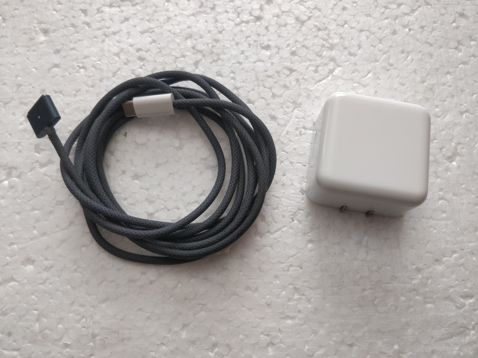 Apple Macbook Air  13 "  15 "  2022-2025  35W Dual port adapter with Cable,A2571