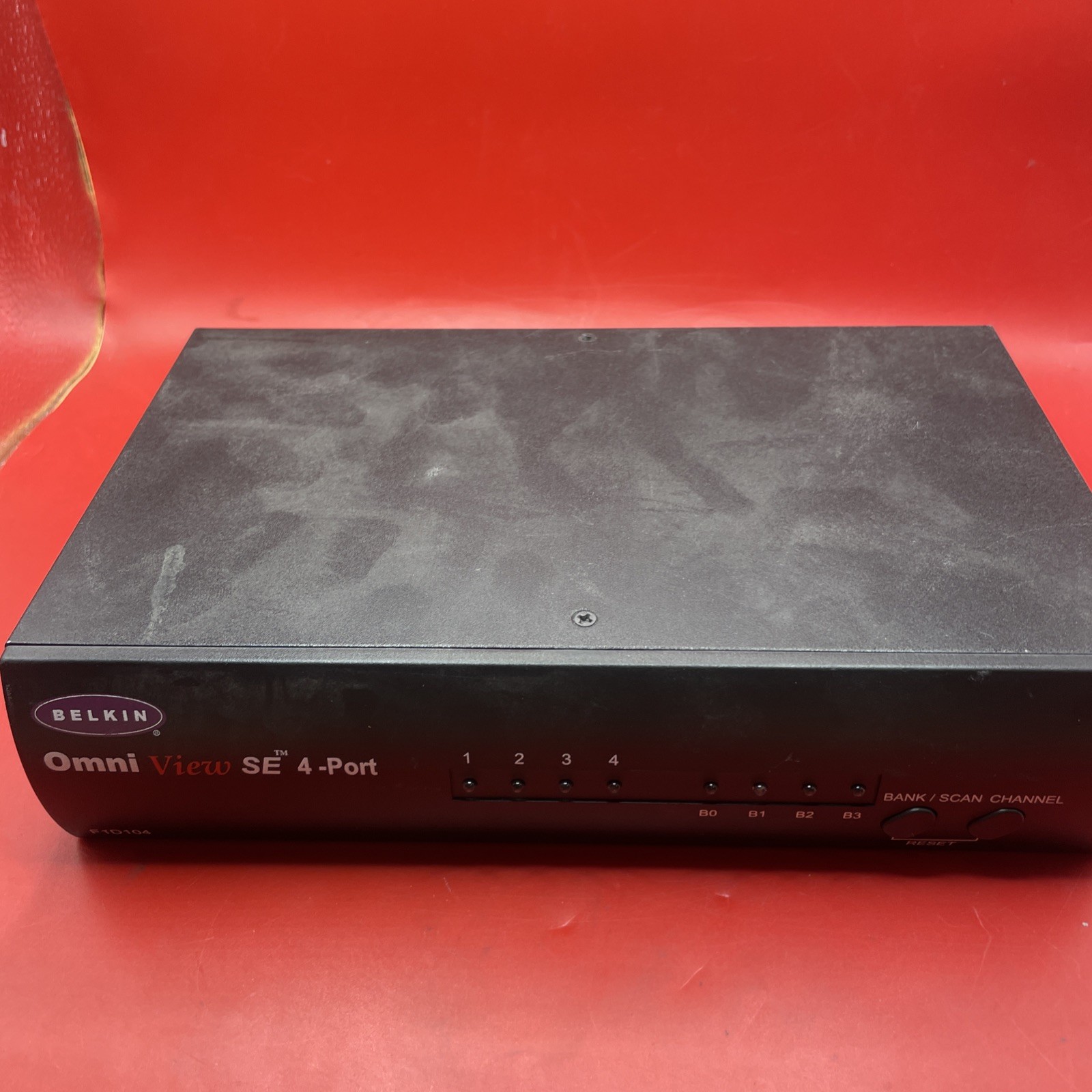 Belkin OmniView SE 4 Port KVM Switch Model F1D104 no adapter 