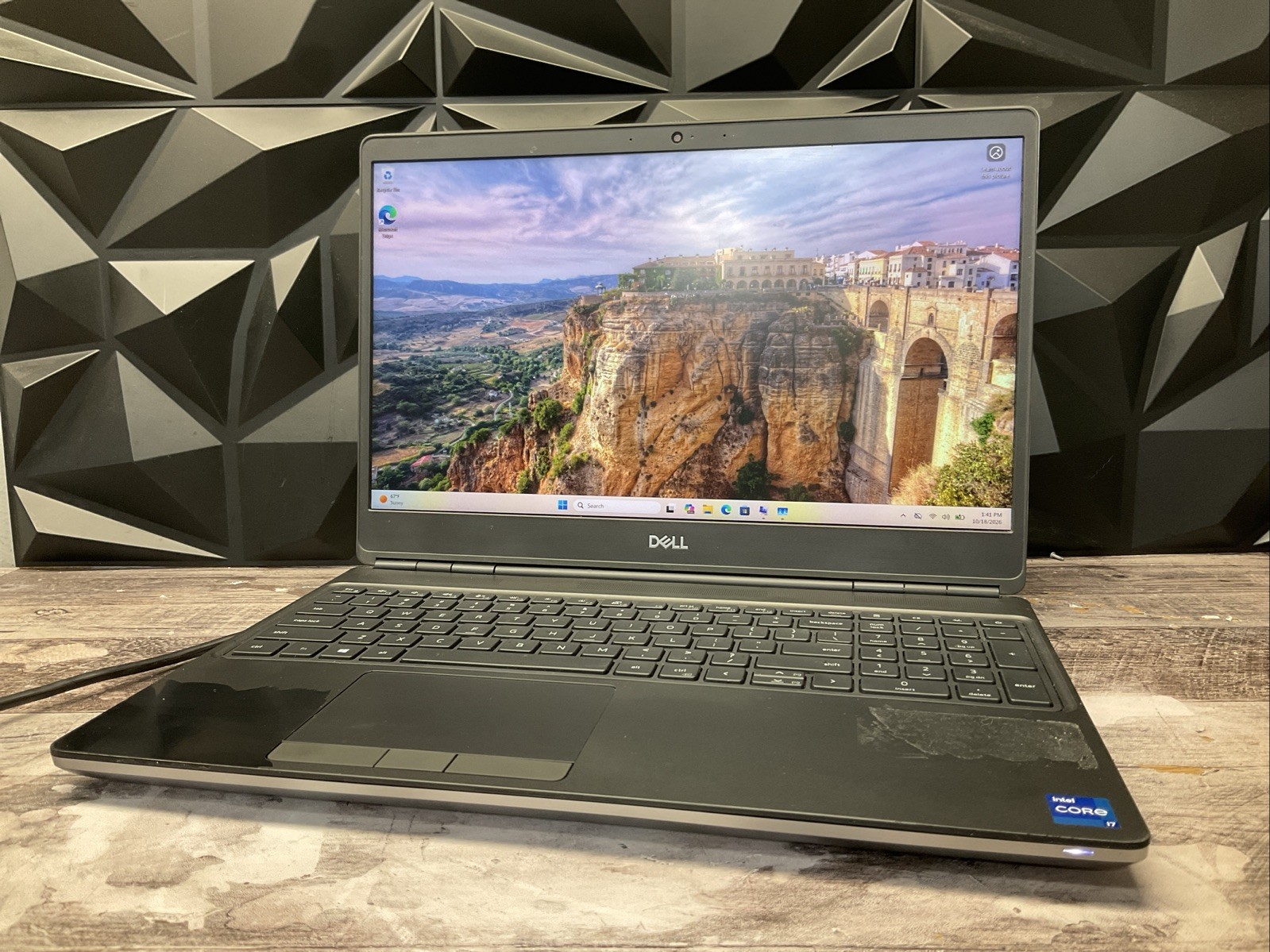 Dell Precision 7560 / i7-11800H / RTX A2000 4GB / 32GB /512GB SSD/Win 11 Pro/19F