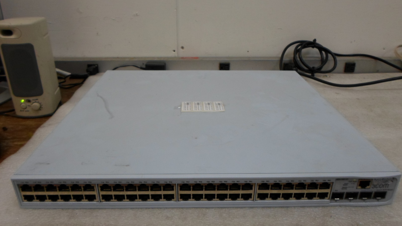 3Com 3CR17451-91 48-Port SuperStack 3 Switch 3870 Network Switch