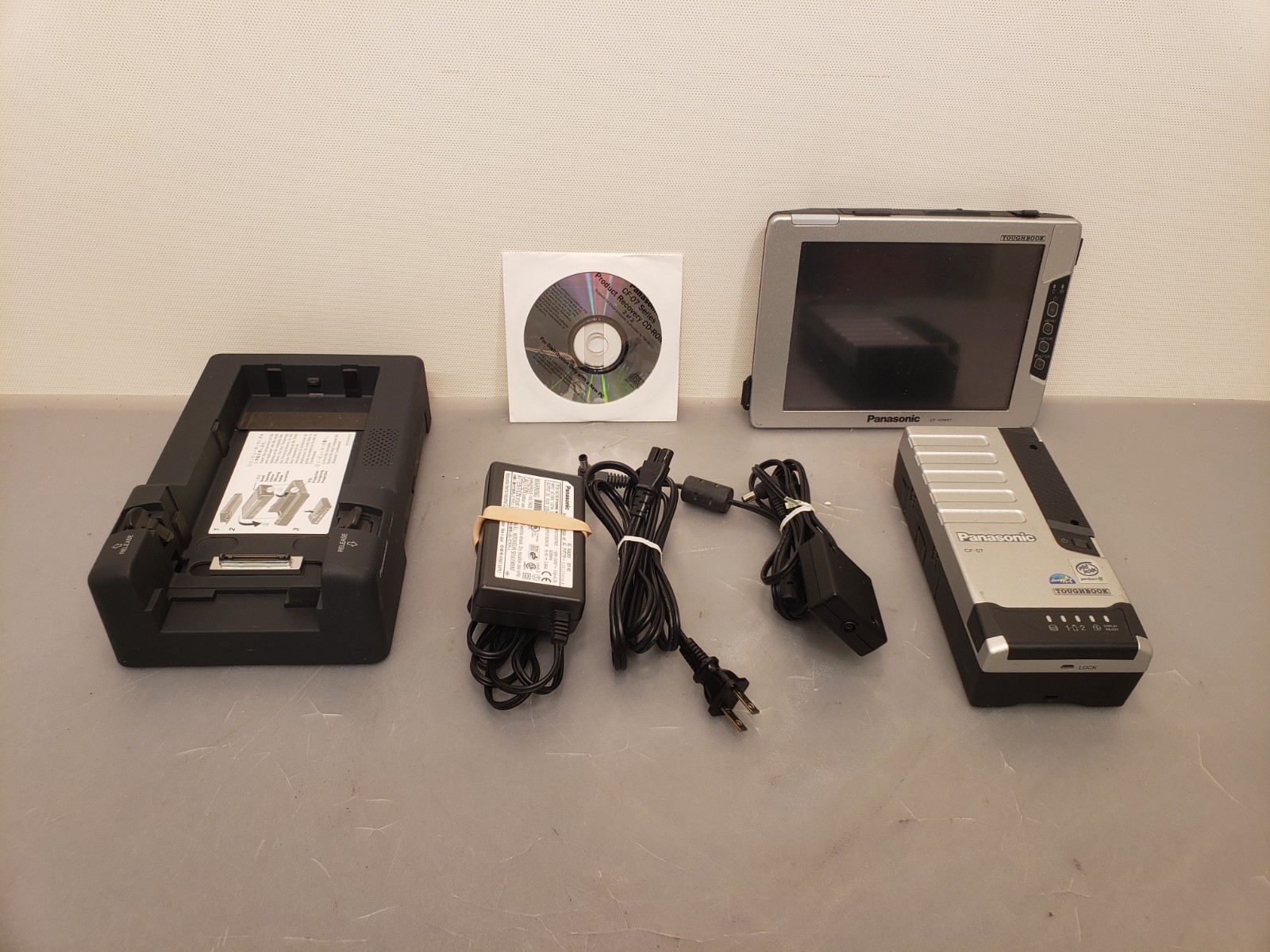 Vintage Rare Panasonic Wearable Toughbook CF-07 CF-VDW07 Mobile Brick PC PIII 2K