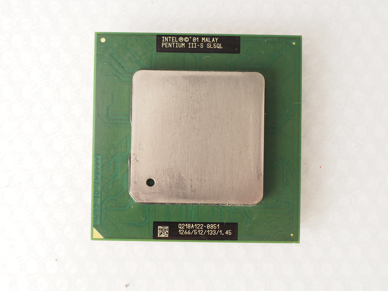 Intel Pentium III-S SL5QL 1.26GHz Socket 370 512KB Cache Processor