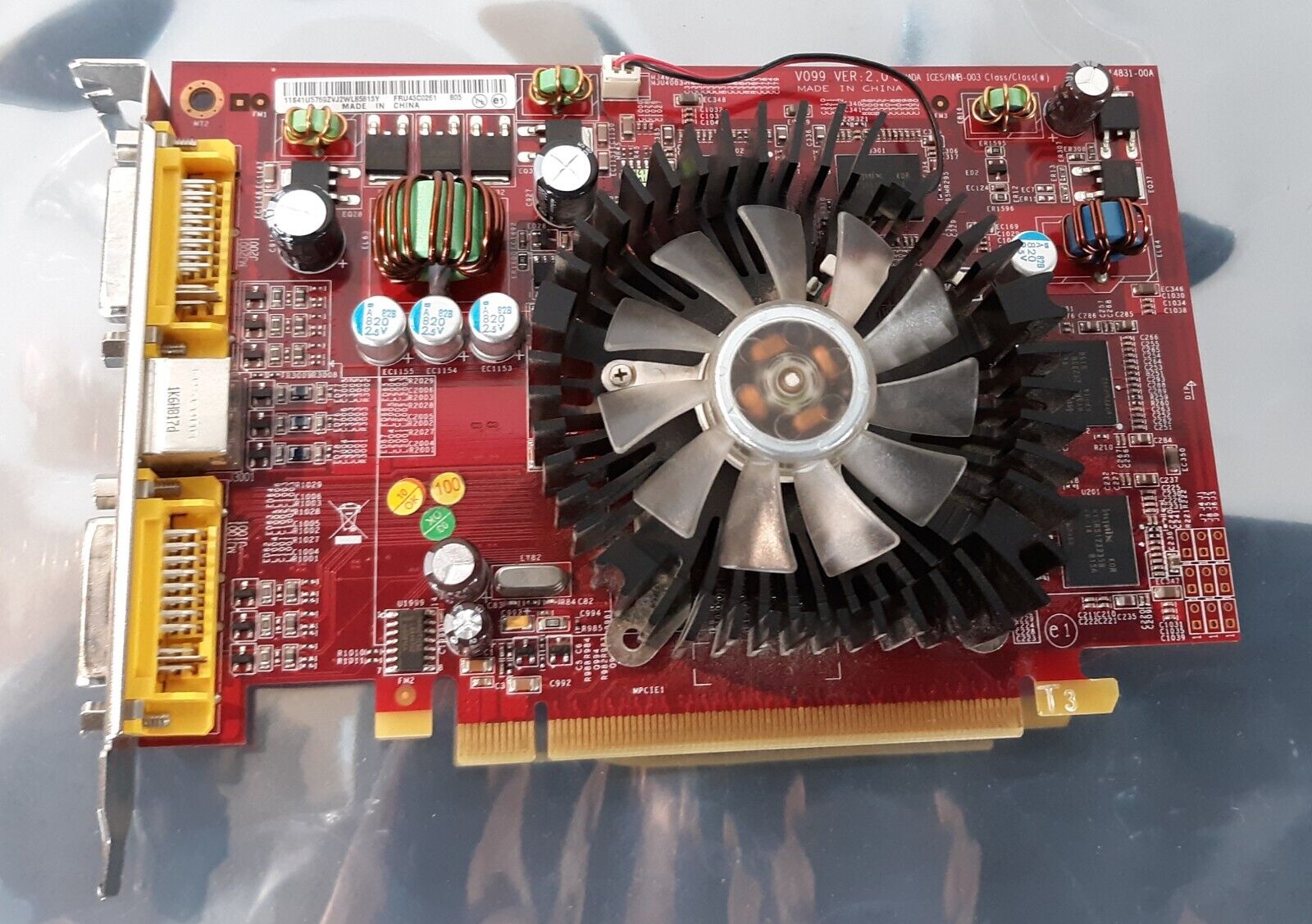 ATI Radeon 2600XT 109-814831-00A Dual DVI PCIe Video Card V099 Ver 2.0 *AS IS*