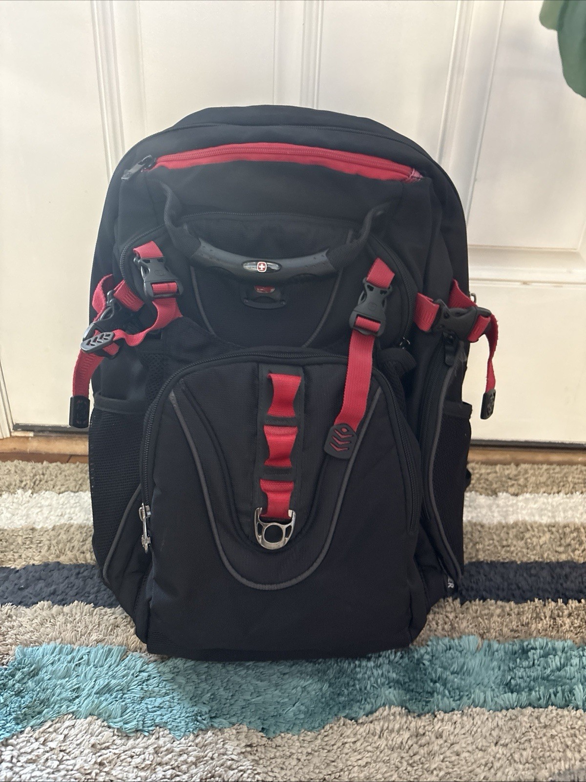 Wenger Maxxum 16 Laptop Backpack Black Red SwissGear Travel Business Computer