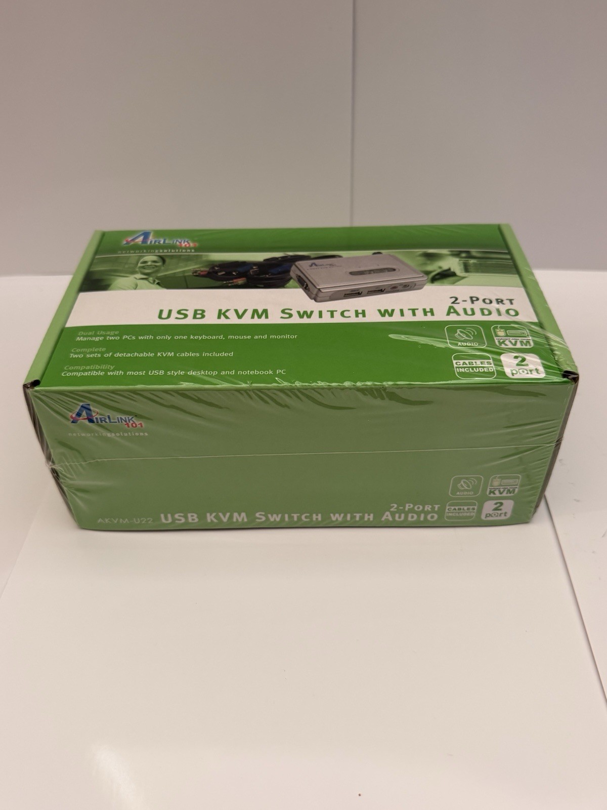 Airlink101 USB KVM Switch with Audio NEW AKVM-U22