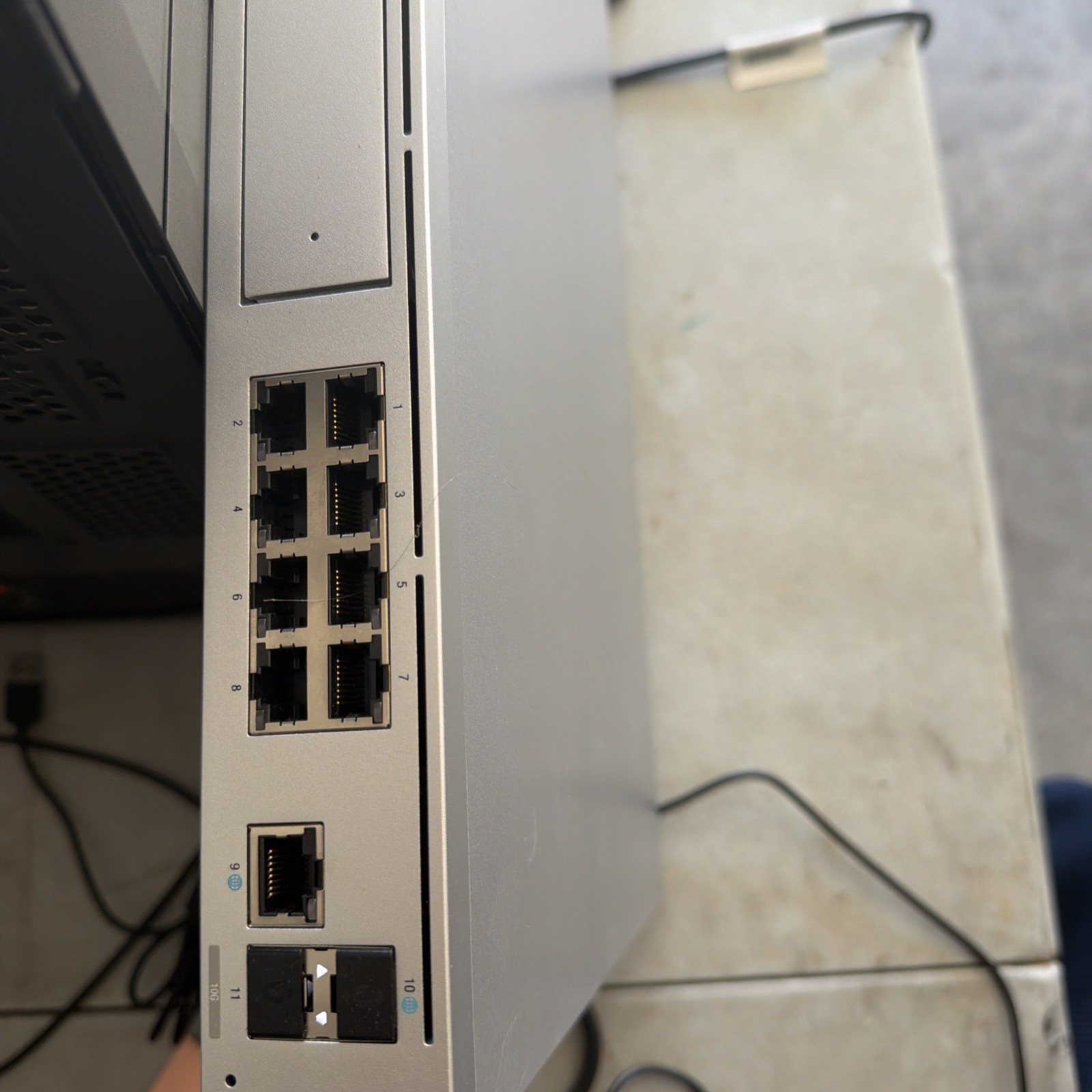 Ubiquiti Networks 10G SFP+ Enterprise Security Gateway and Network Appliance...