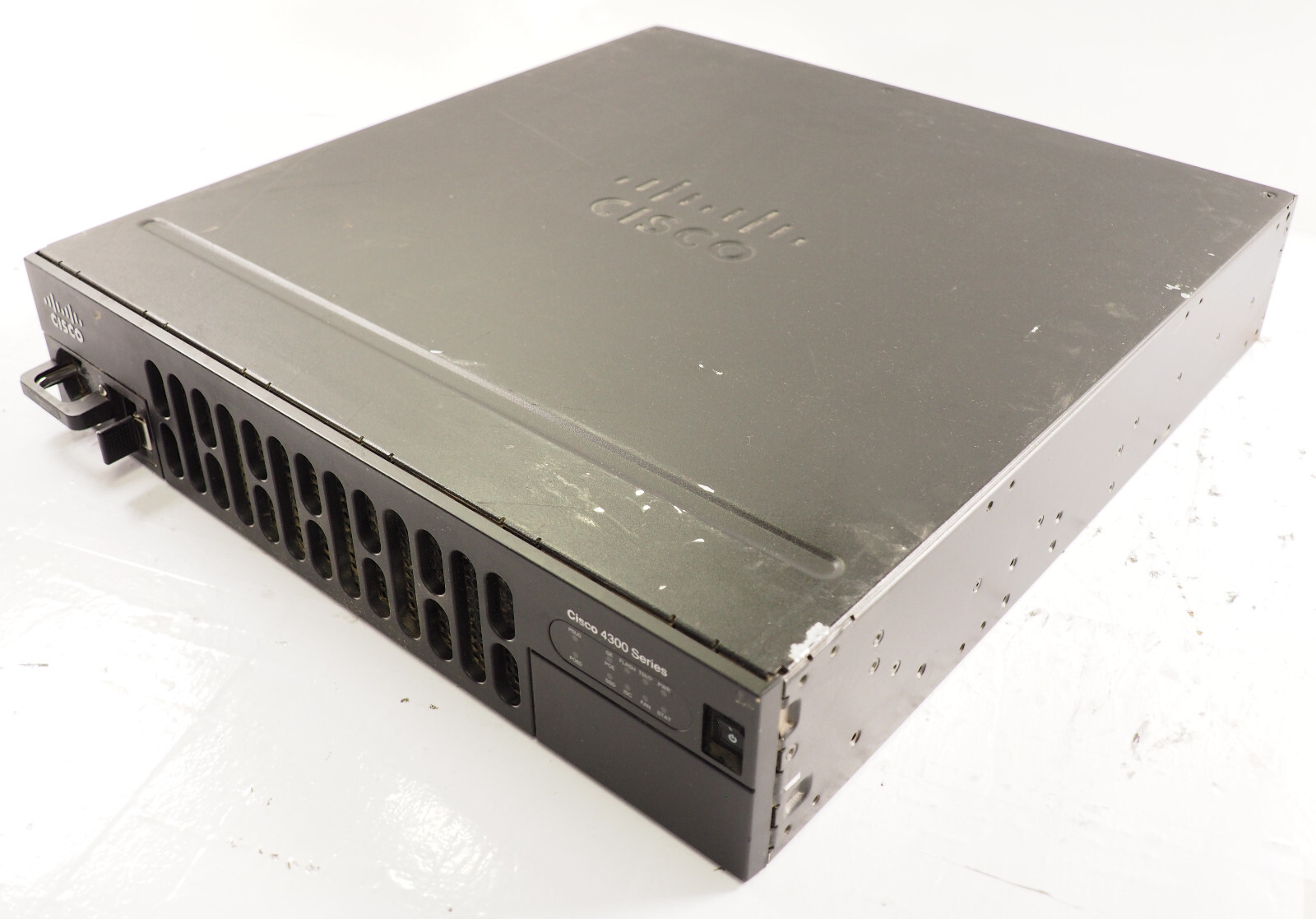 Cisco ISR4351/K9 V04 Integrated Service Router with w/ 1 x 450W PSU