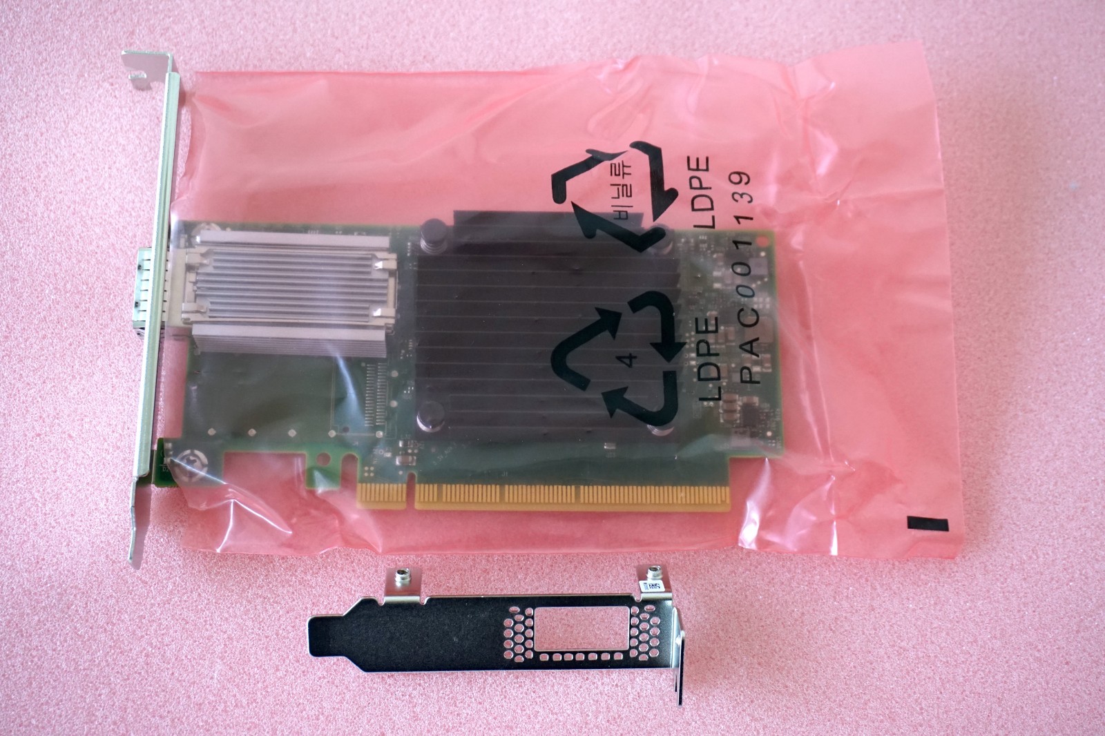 Mellanox ConnectX-5 MCX555A-ECAT EDR + 100GbE 1-Port Adapter CX555A (MC5