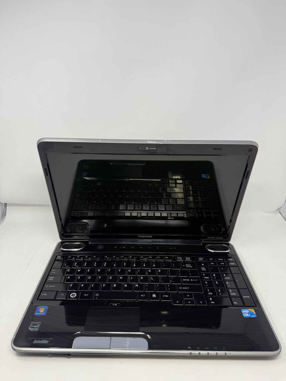 TOSHIBA Satellite A505 i3 M 330 4GB No HD No Battery Grade C