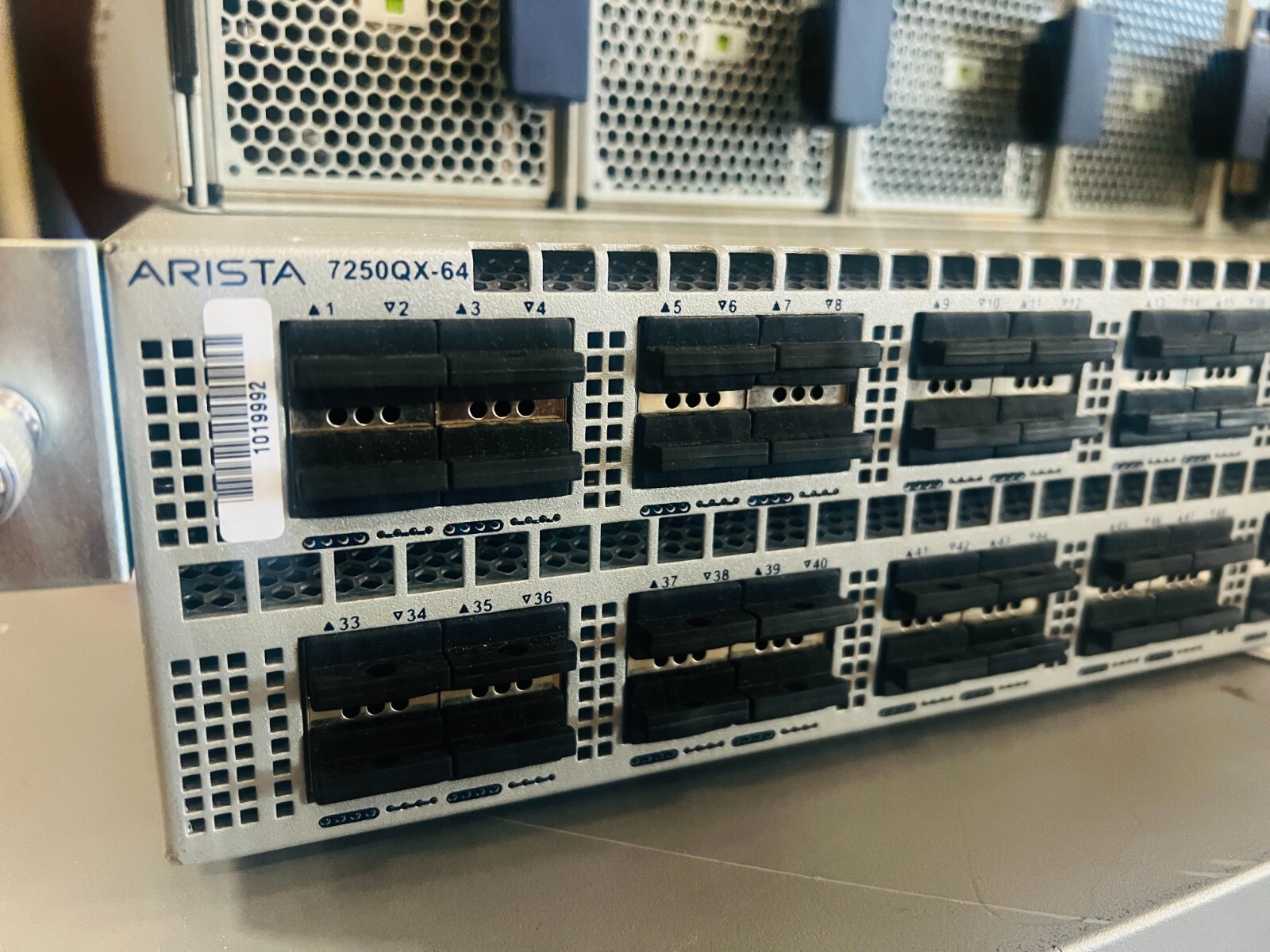Arista DCS-7260QX-64-R 64P 40GbE QSFP+ 2P SFP+ RA Switch