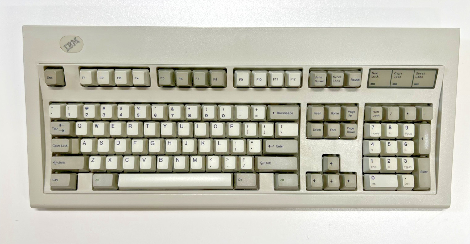 IBM 1391401 Model M  Keyboard 1990  Used- very good condition. All keys test OK