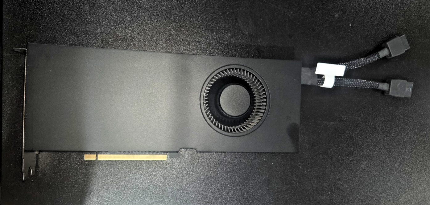 NVIDIA RTX 4500 Ada Generation 24GB GDDR6 ECC Workstation GPU 4x DisplayPort