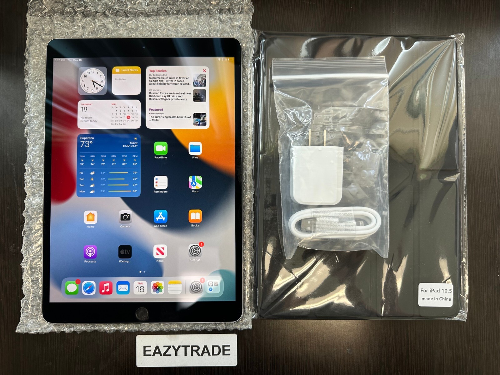 Apple iPad Pro 10.5" 256GB – Mixed Colors – Bundle – Daily Deal