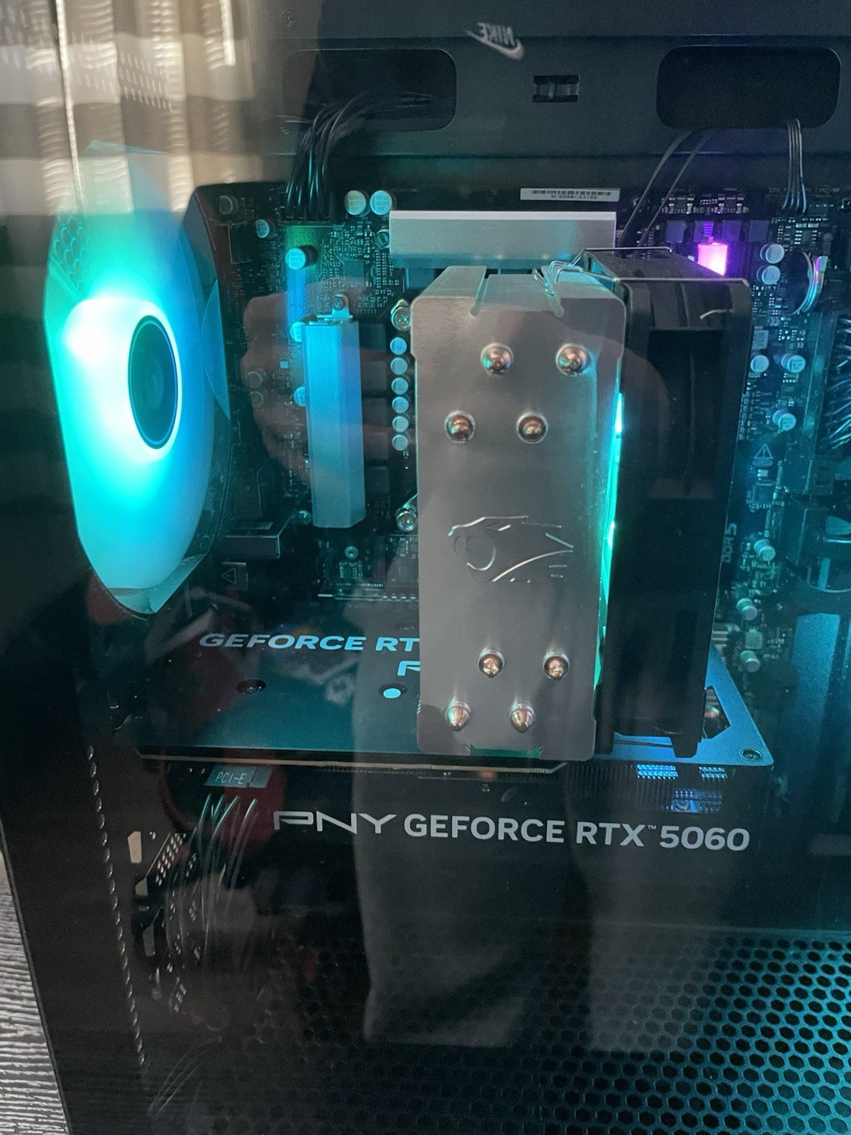 iBUYPOWER i-Series 601 Gaming Desktop PNY GeForce RTX 5060 RGB Wi-Fi Black Tower