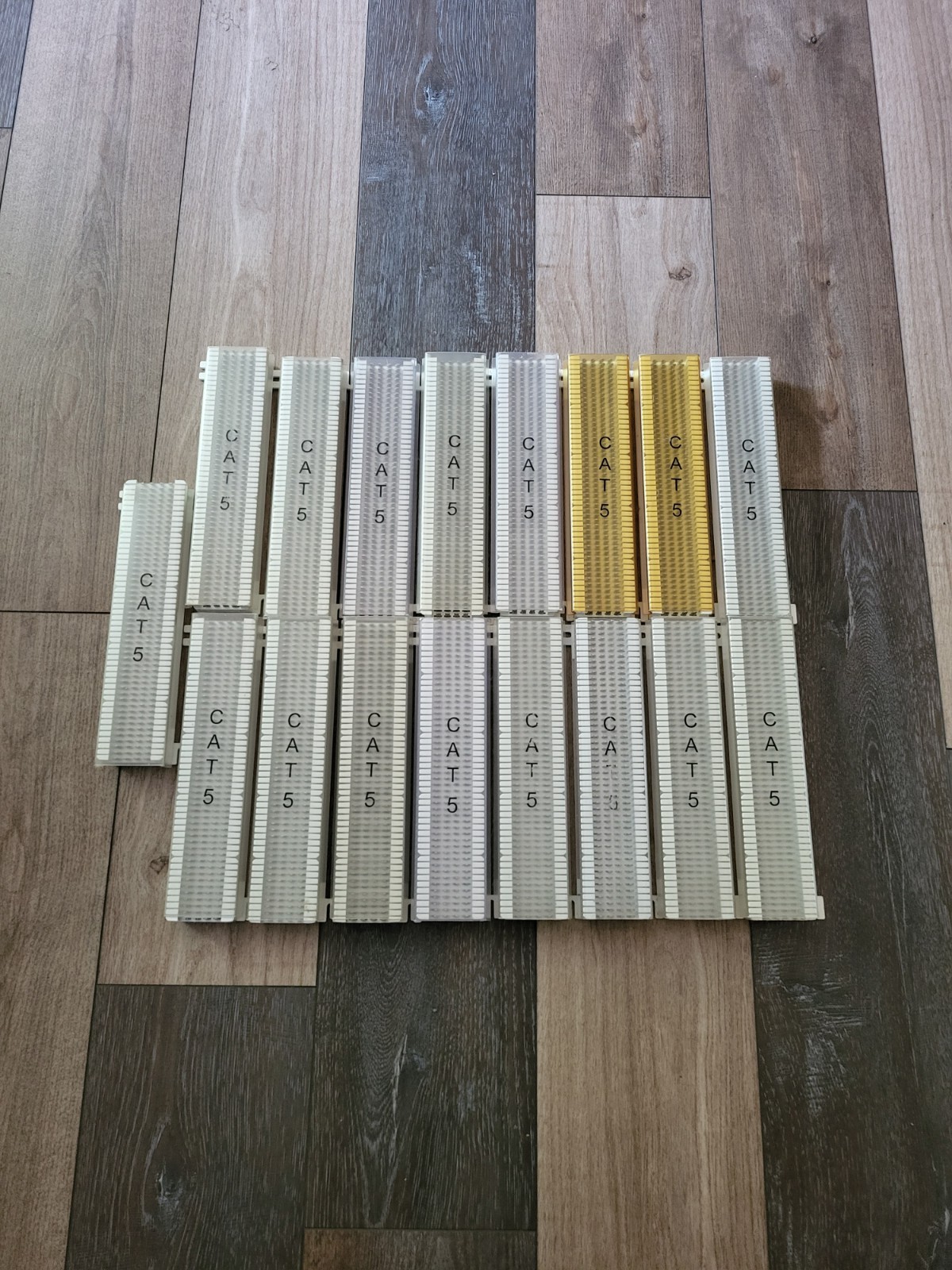 Lot Of 18 Siemon Co. S66M1-50 And 66M1-25 Split Blocks w/ Cover In Good Shape 