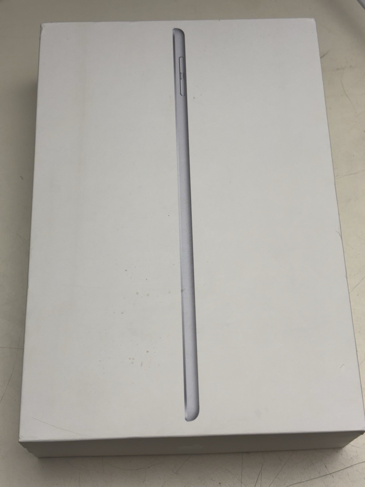 Apple iPad mini 5th gen, open box - bat health 96% silver 64gb RARE iOS 14.7.1