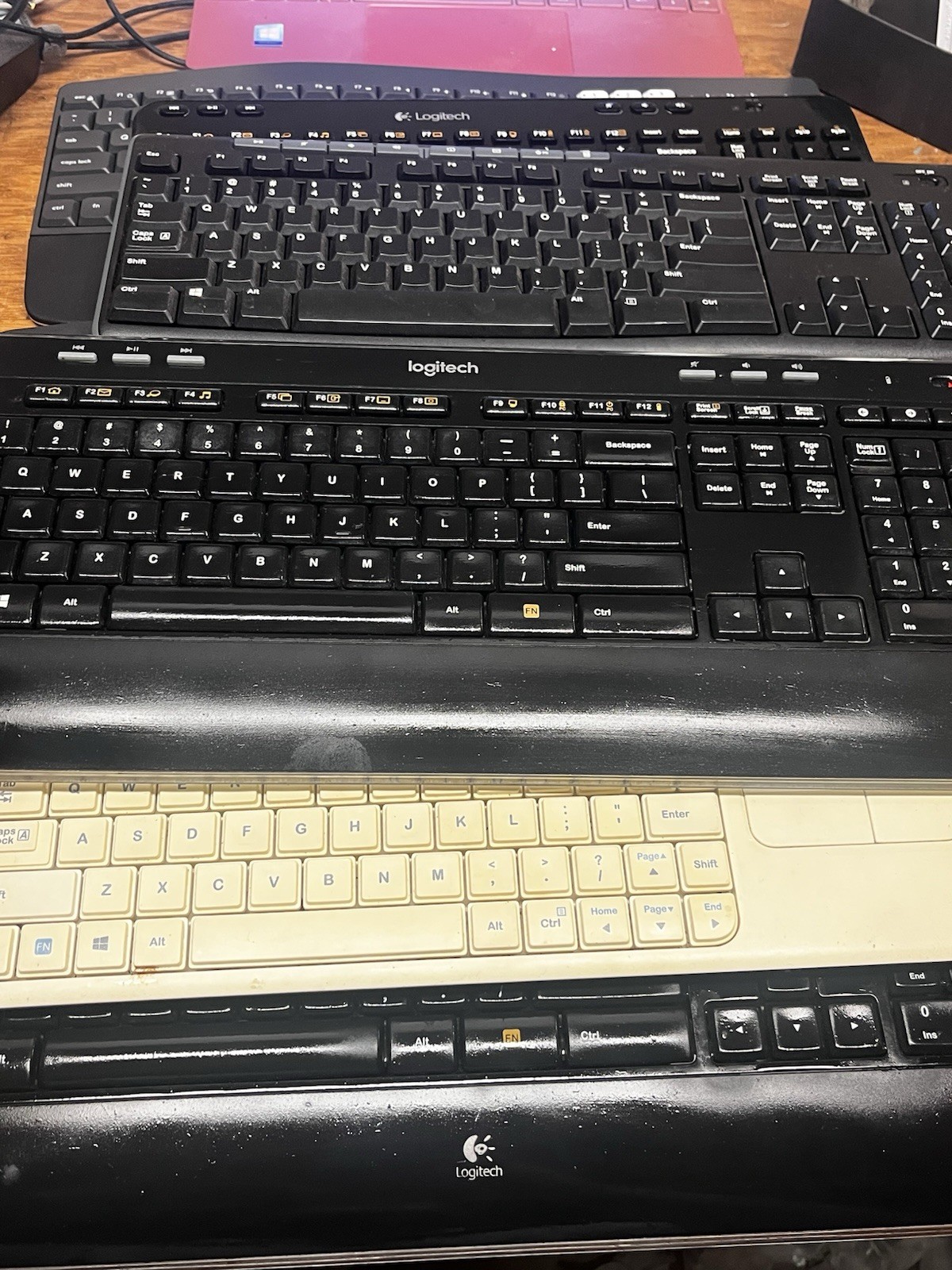 Lot Of (8) Logitech Wireless Keyboard No Recirver Dongle K520 K270 K400r K360 85