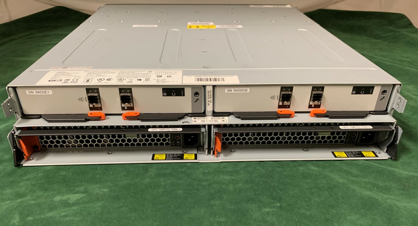 IBM 2076-24F (IBM Storwize V7000 Gen2 Expansion SFF 24 x 2.5" Disk Array)