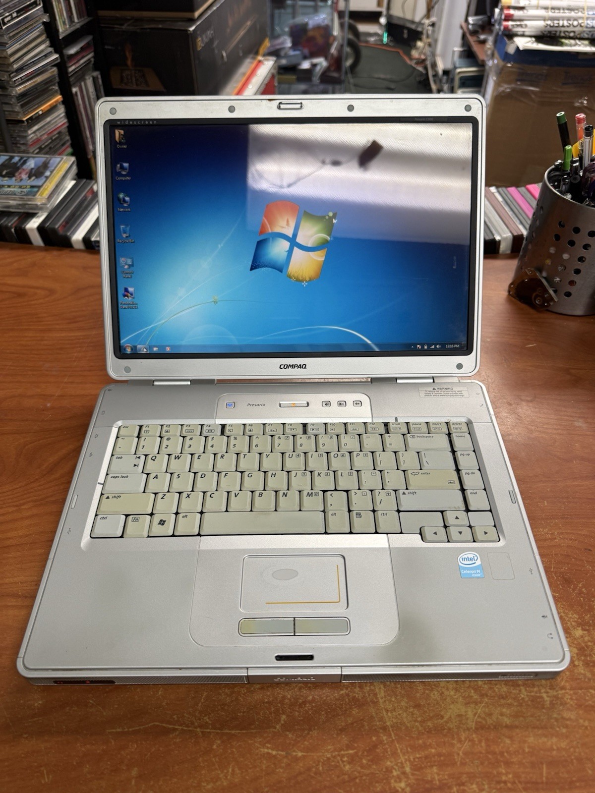 Compaq Presario C500 15.4" Windows 7- 250HDD 1.60GHz 2GB DVDRW Vintage Retro