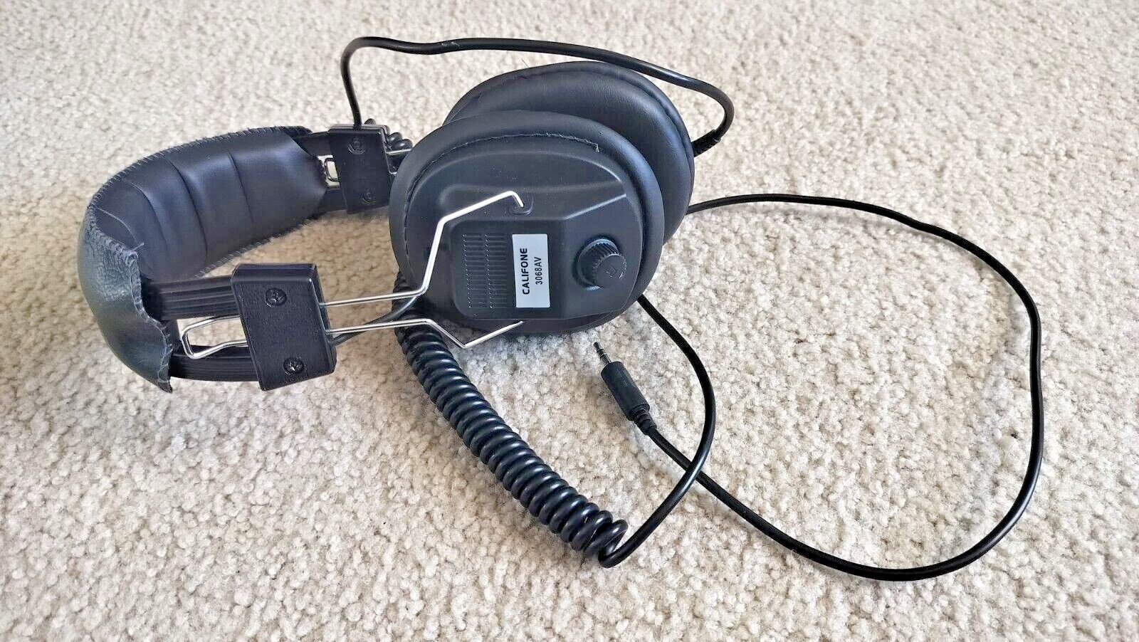 Califone 3068AV Switchable Stereo/Mono Headphones, 6Ft Cord, Adjust. Headband