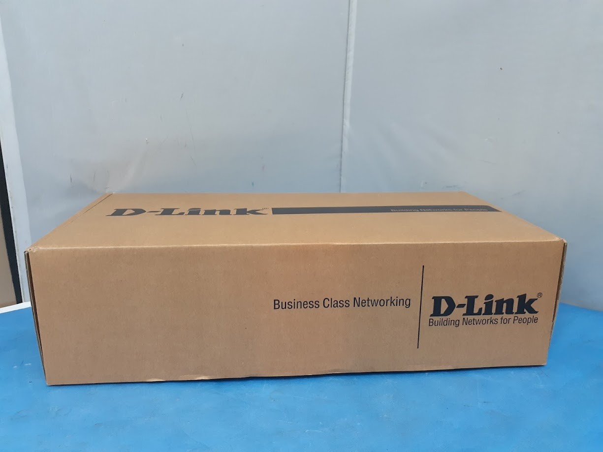 D-Link  DKVM (DKVM8E) 8-Ports External KVM switch PS/2