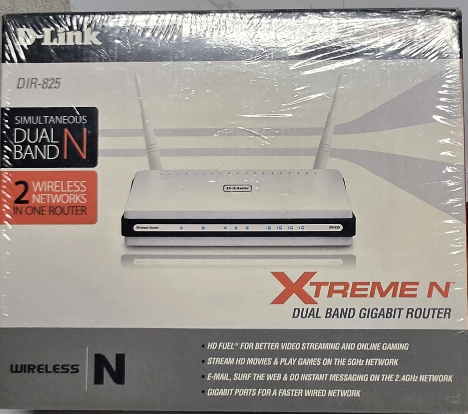 D-Link Dir-825 Xtreme 300 Mbps 4-Port Dual Band Gb Wireless N Router New SEALED