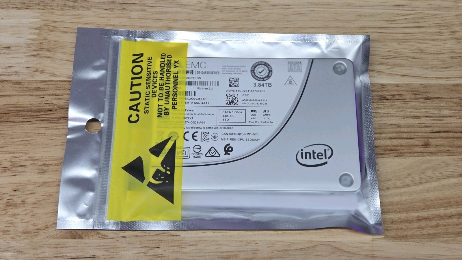 Intel D3-S4610 3.84TB Dell EMC SSD 2.5" SATA III 6Gb/s SSDSC2KB038T8R