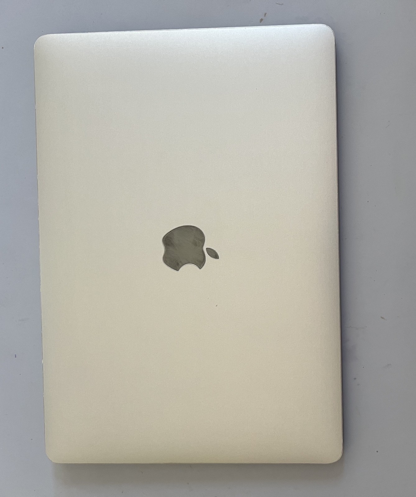 Apple MacBook Air A2179 13” 2020 8GB 256GB SSD Space Gray Battery 94%.