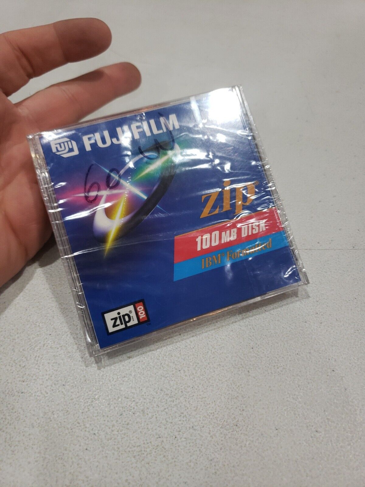 NEW & sealed FUJIFILM BRAND Zip 100MB  DISC 💿 💿 💿 💿 💿 💿 