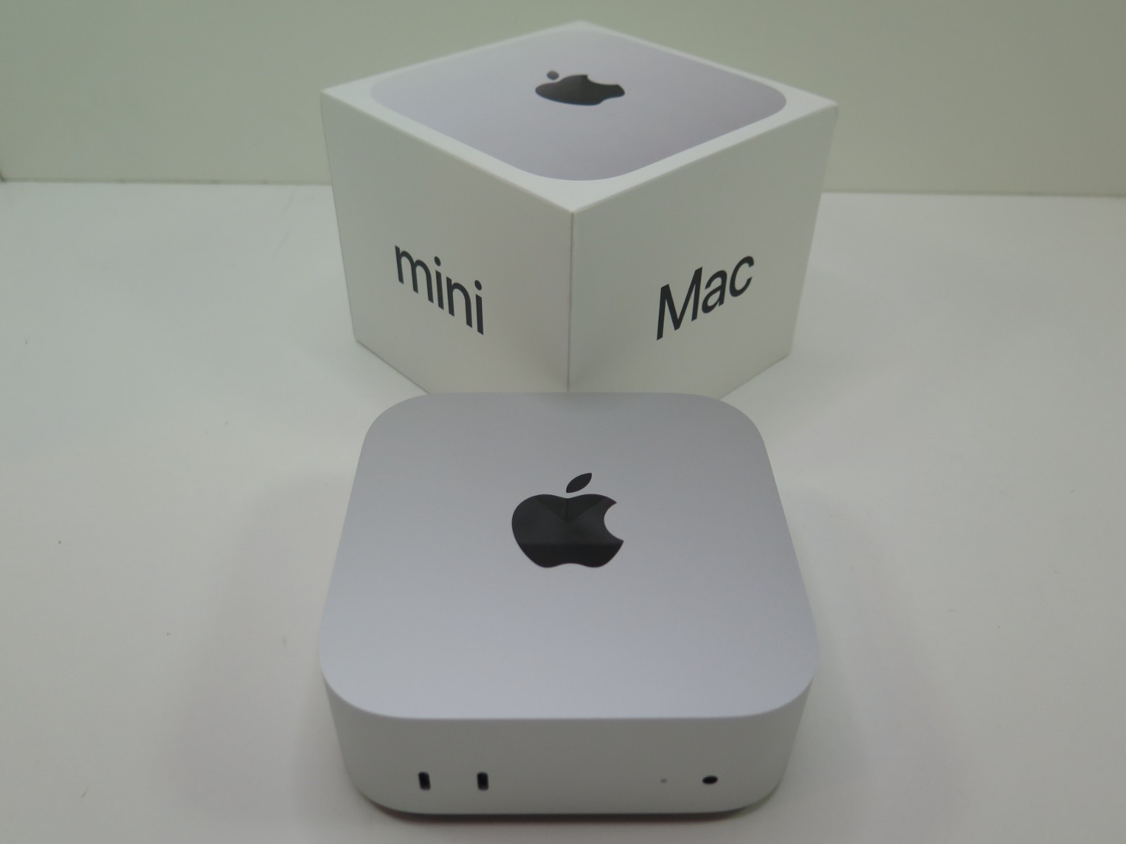 APPLE MAC MINI 2024 M4 PRO 64GB 2TB 14C CPU 20C GPU APPLECARE+ JULY 2027 GRADE A