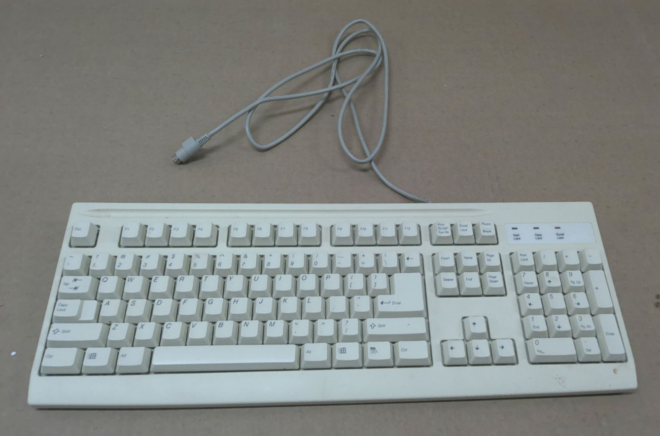 Vintage Mitsumi Keyboard KFK-EA4XA Beige PS/2 Full Size Made in Malaysia