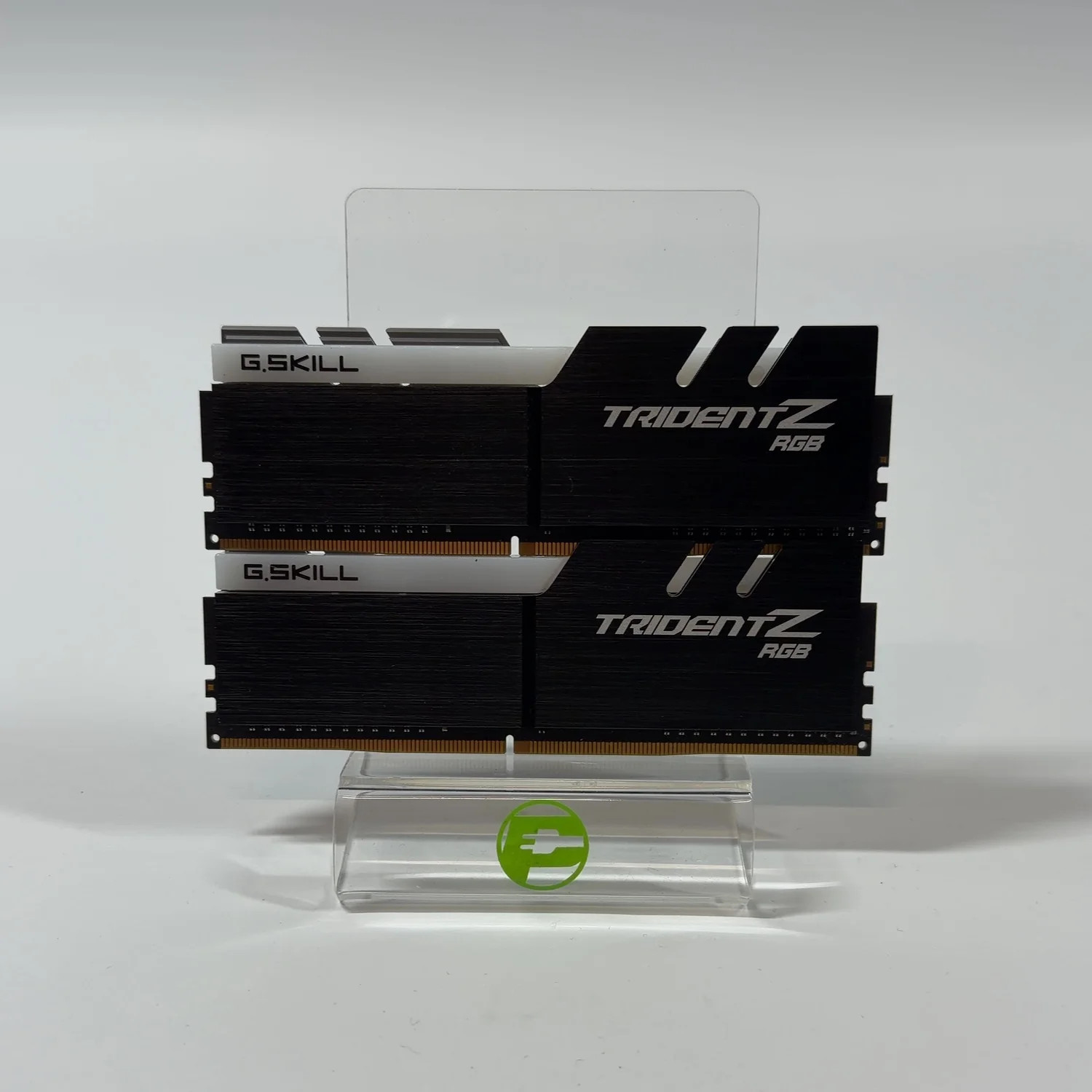 G.Skill Trident Z RGB 16GB (2x8GB) RAM DDR4 3200MHz F4-3200C16D-16GTZR