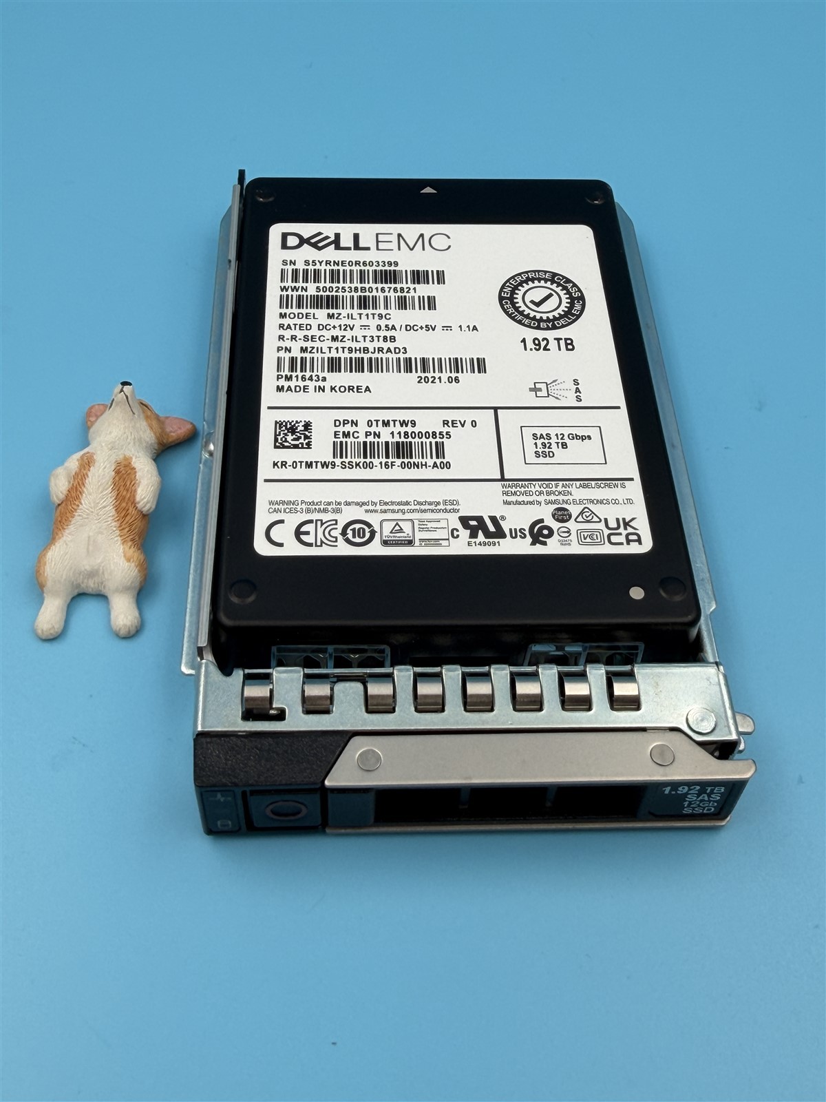 Dell 1.92TB 12G SAS 2.5" SSD TMTW9 PM1643a MZ-ILT1T9C w/ 14G Tray R640 R740