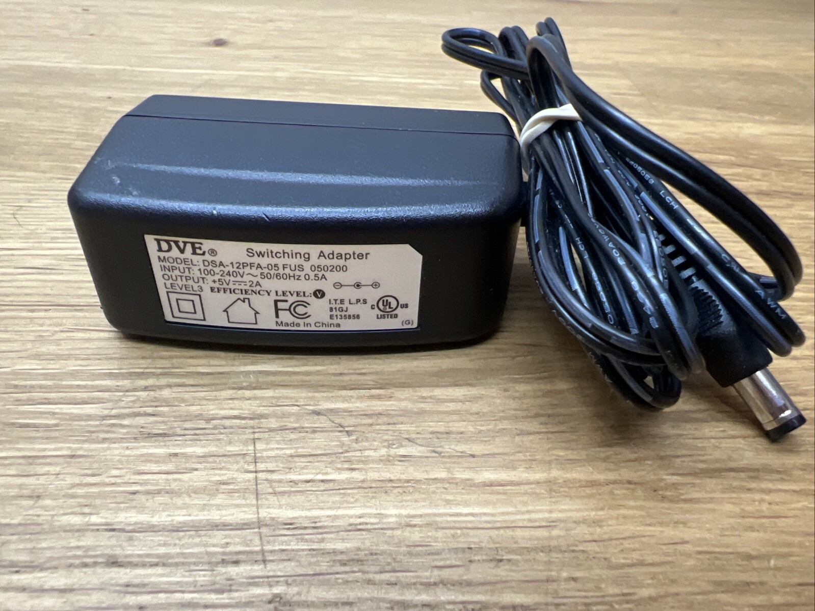 DVE DSA-12PFA-09 FUS 050200 5V 2A Switching AC Power Adapter Supply OEM