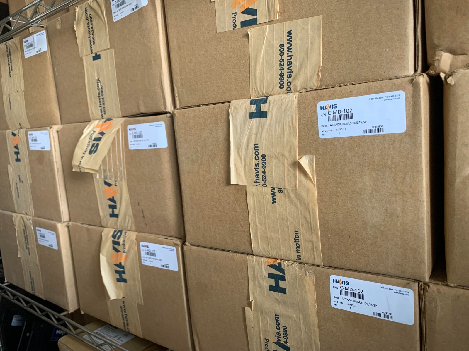 NEW IN BOX: Havis C-MD-102   SWING ARM