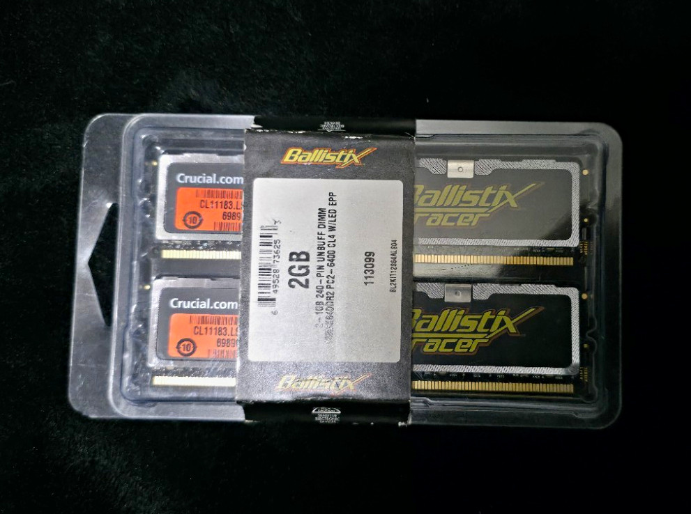Crucial Ballistix Tracer 2GB (2x1GB) DDR2-800 PC2-6400 240-Pin DIMM