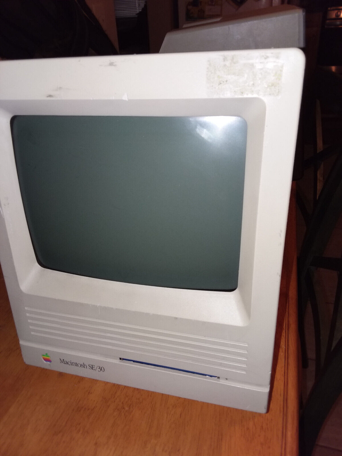 Apple Macintosh SE/30 Vintage With HD, Keyboard Tested.  Works.