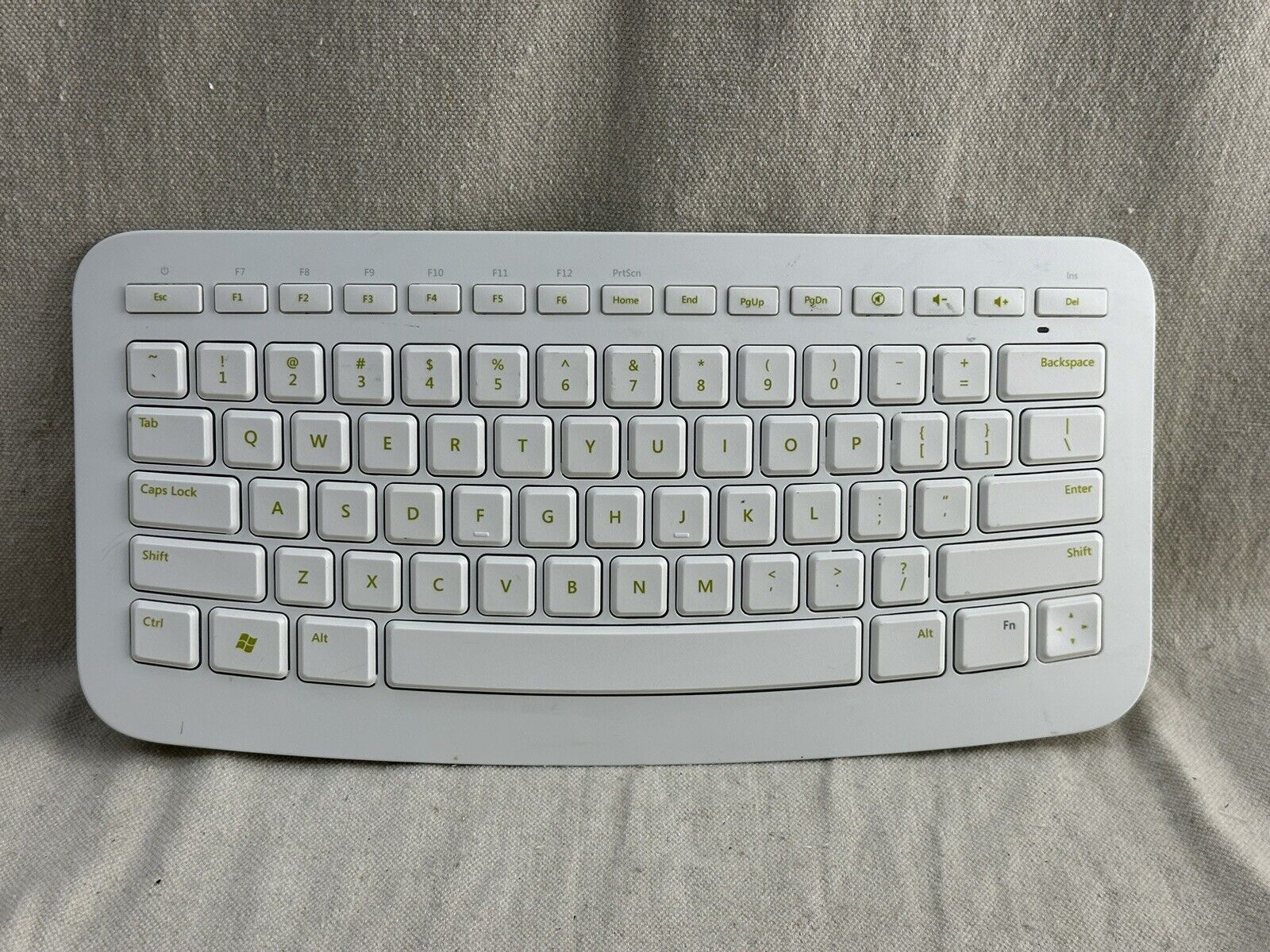 White / Lime Green Microsoft Arc KeyBoard Model 1392 ~ SUPER RARE Discontinued