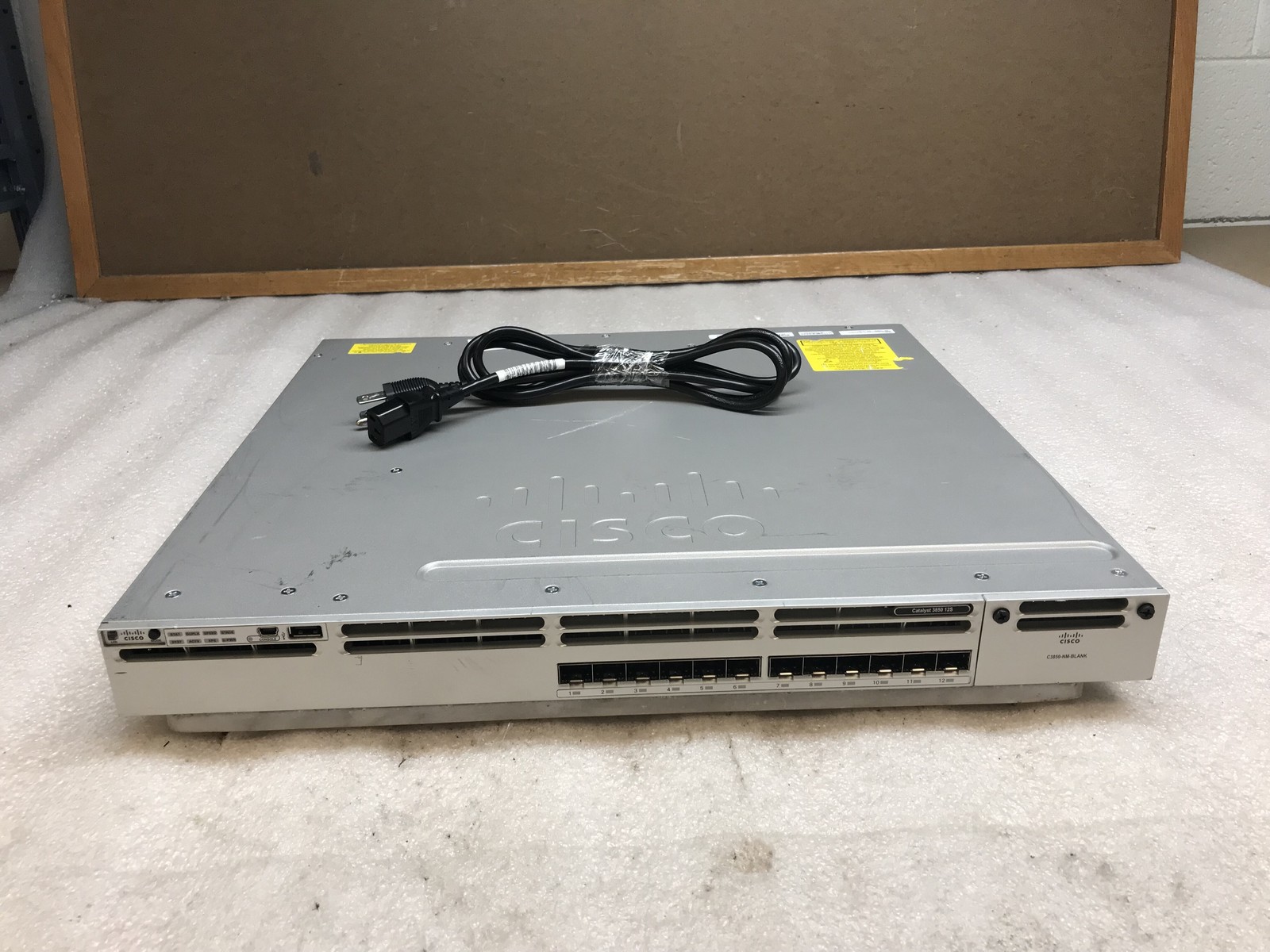 Cisco Catalyst WS-C3850-12S-S 12-Port Managed Switch - Tested / Factory Reset