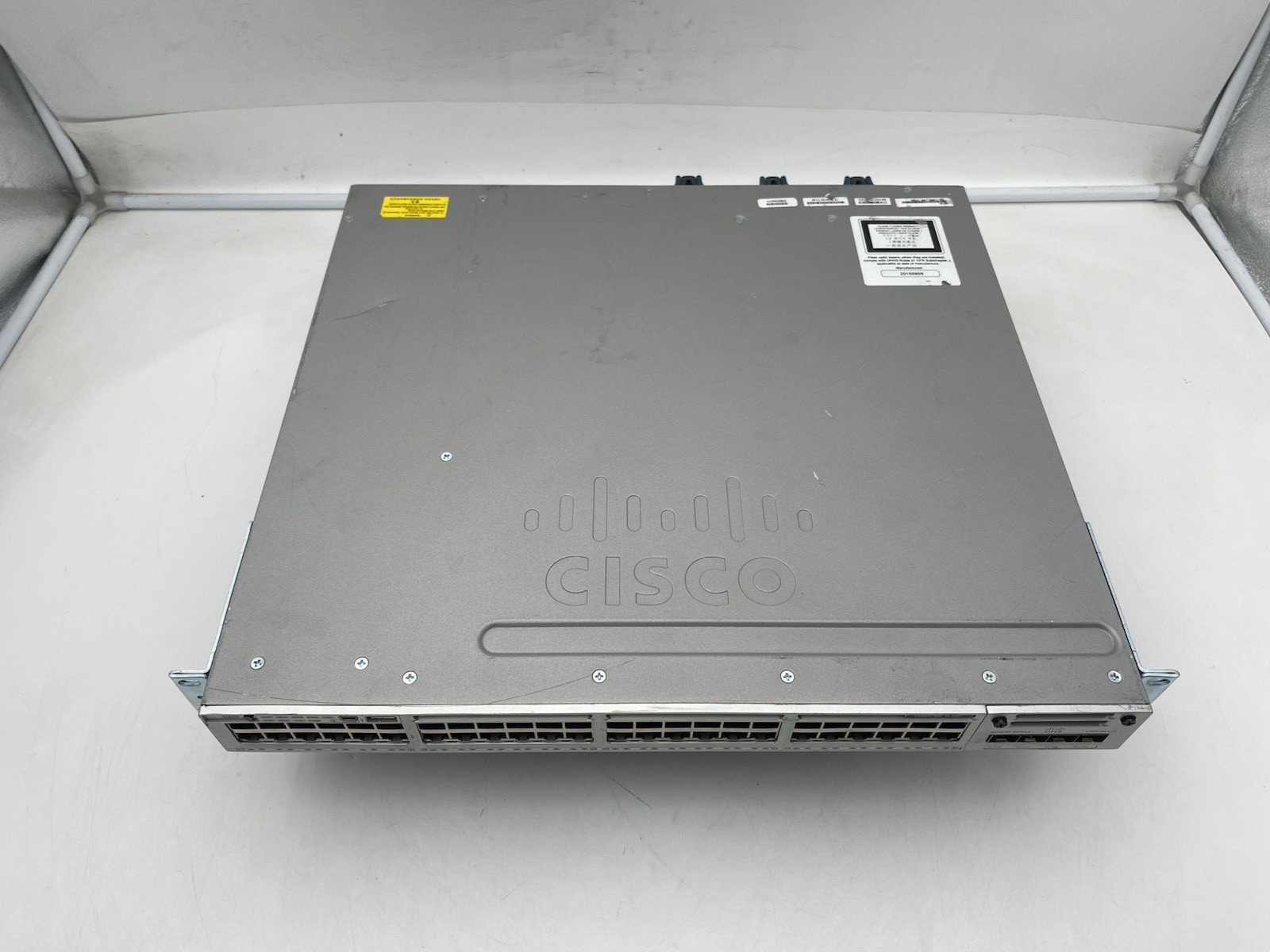 Cisco  WS-C3850-48P-E 48 Port Managed Ethernet Switch - C3850-NM-4-1g