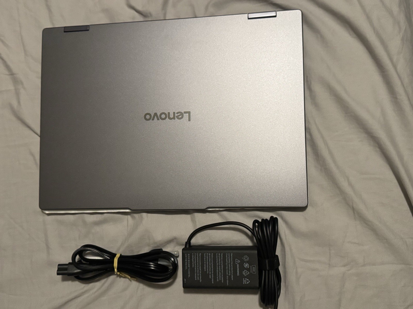 Lenovo IdeaPad 5a 2-in-1 15" 1TB SSD, 16GB RAM Ryzen AI7 445 Luna Grey No Box