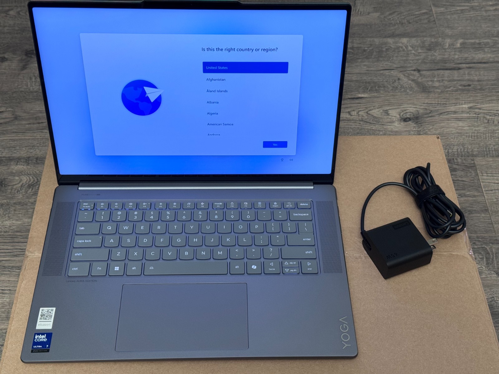Lenovo Yoga Slim 7i Aura Edition Laptop 15.3" 3K Touch Ultra 7 258V/32GB/1TB *