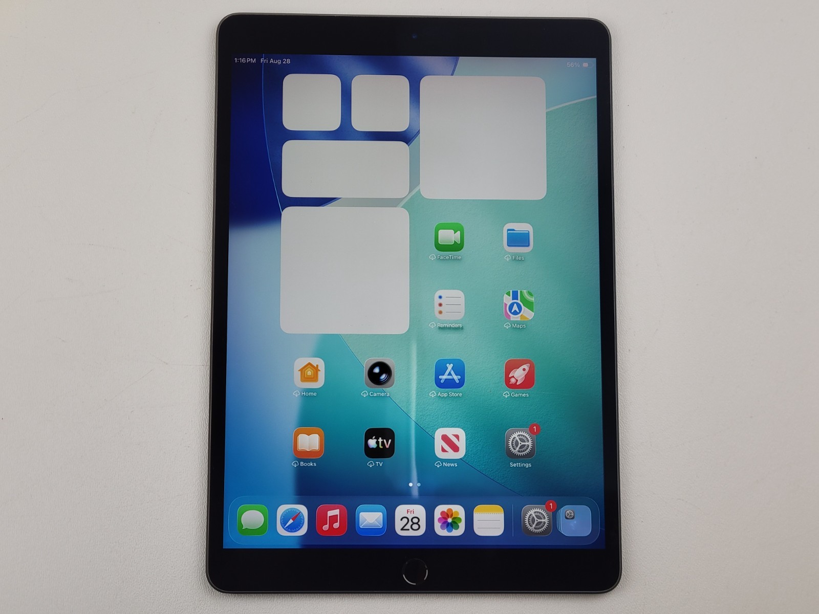 Apple iPad Air (3rd Gen.) (A2152) 256GB (Wi-Fi Only) 10.5" - SMALL ISSUE - H9104