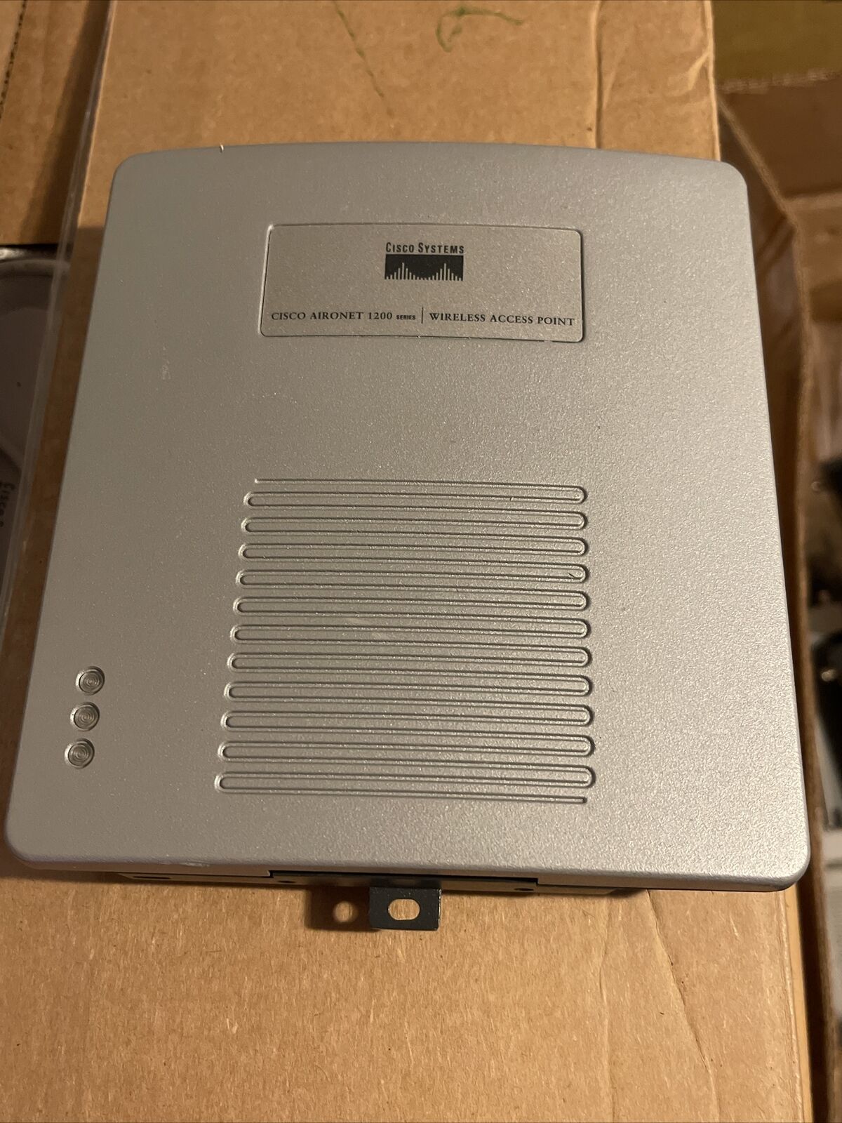 Cisco Systems Aironet 1200 Wireless Access Point (AP)