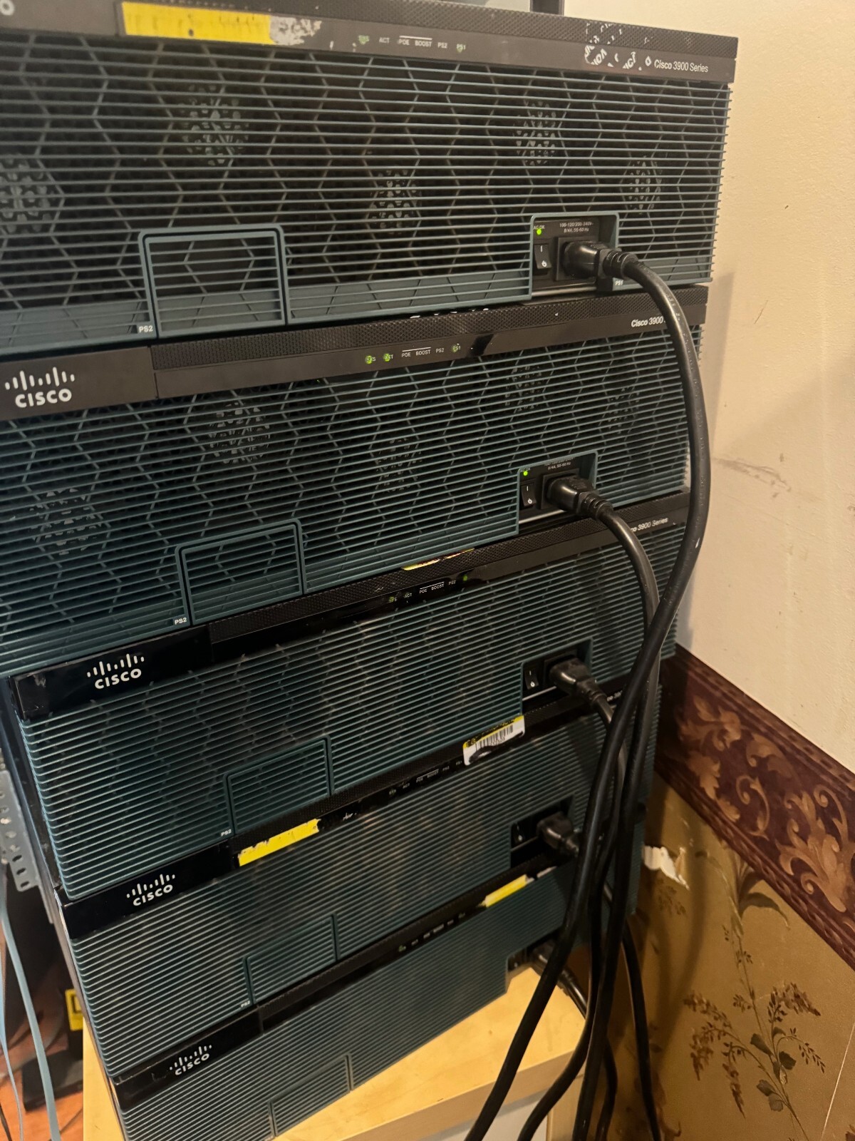 CISCO3925-SEC/K9 with rack mounts  TESTED version 15.7(3)M8