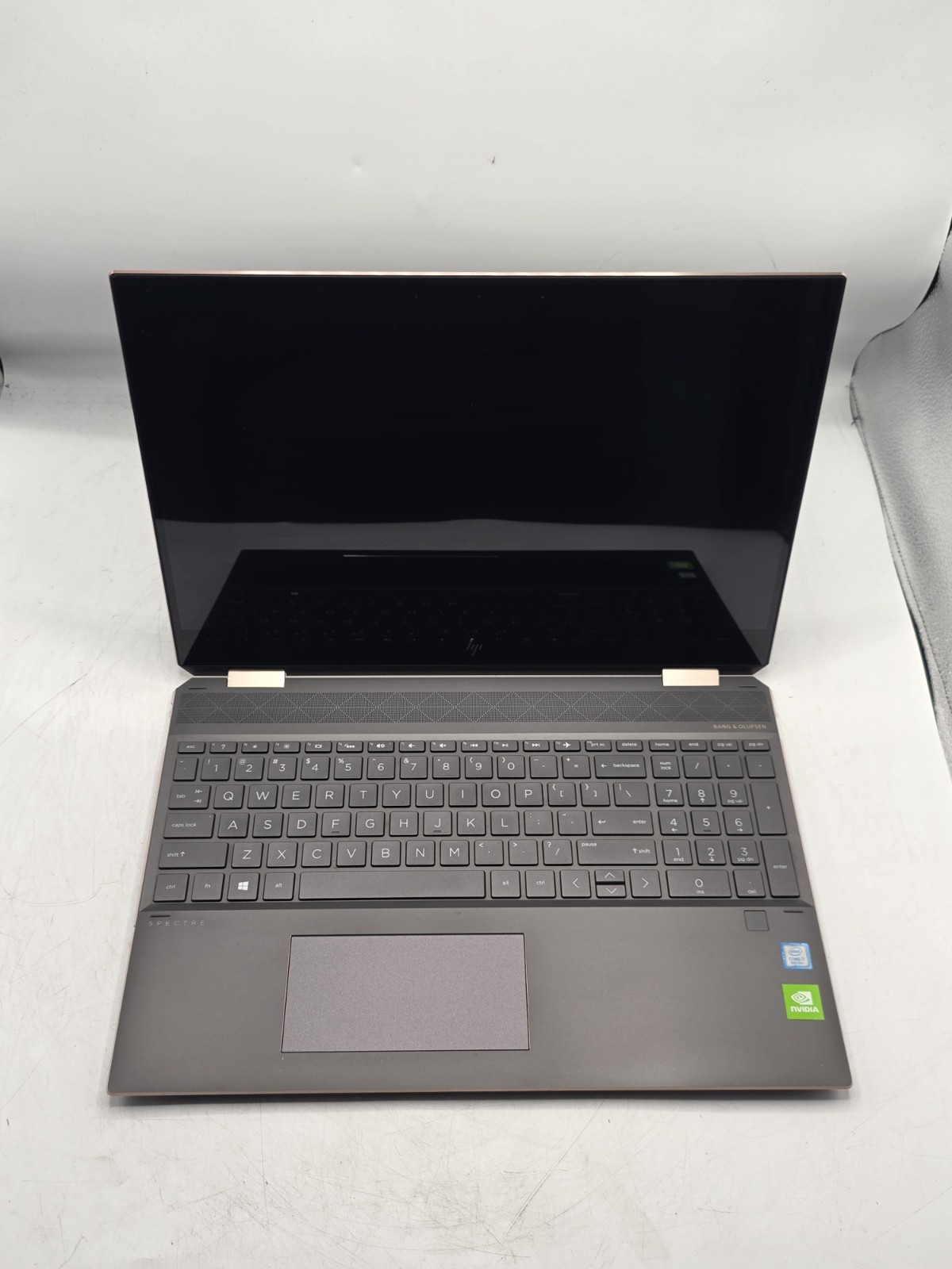 HP Spectre x360 15-df0033dx 15.6" 2in1 4K Touch Core i7-8565U MX150 READ