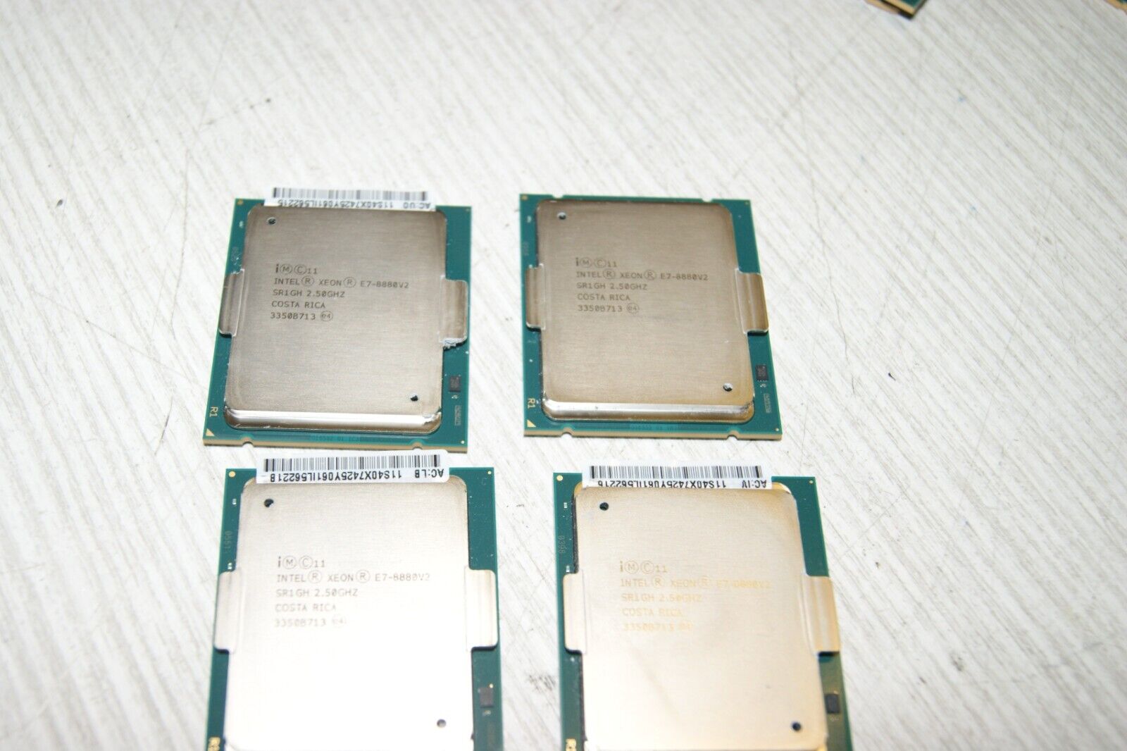Matched set quad (4) SR1GH INTEL XEON E7-8880 V2 2.50GHZ 15 CORE CPU 37.5MB cach
