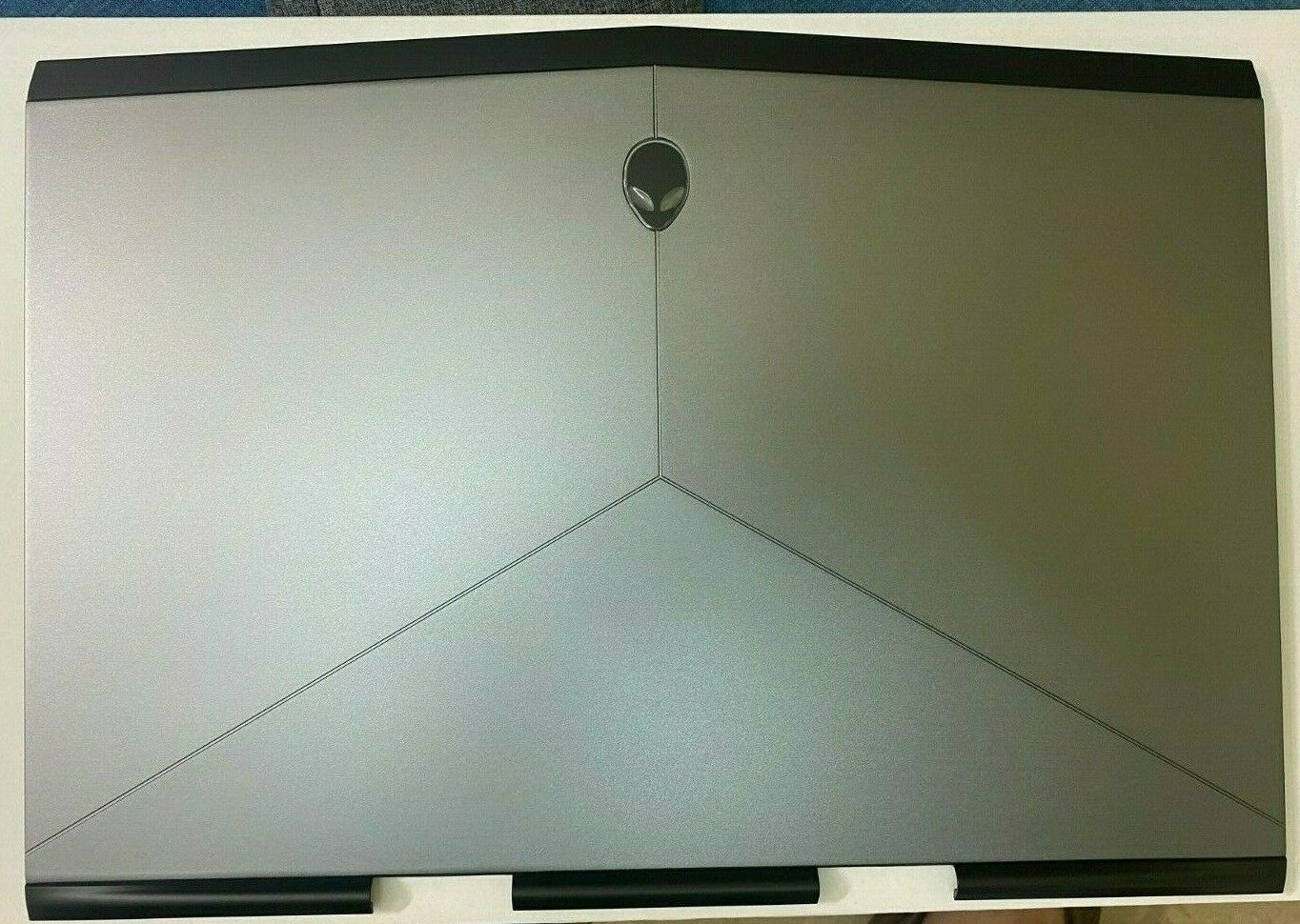 New Genuine Dell Alienware 15 R3 LCD Back Cover Lid AM1JM000900 0KK8Y 00KK8Y